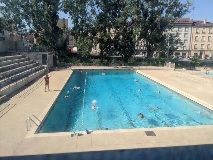 Renovated 2-Bed Apartment 2 Min From Lyon Уллен Екстер'єр фото