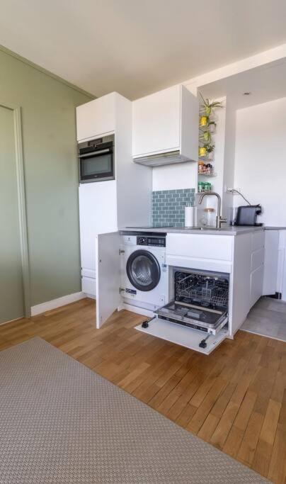 Renovated 2-Bed Apartment 2 Min From Lyon Уллен Екстер'єр фото