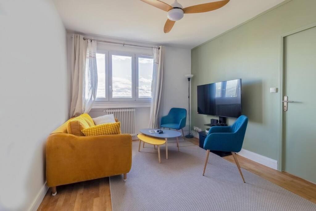 Renovated 2-Bed Apartment 2 Min From Lyon Уллен Екстер'єр фото
